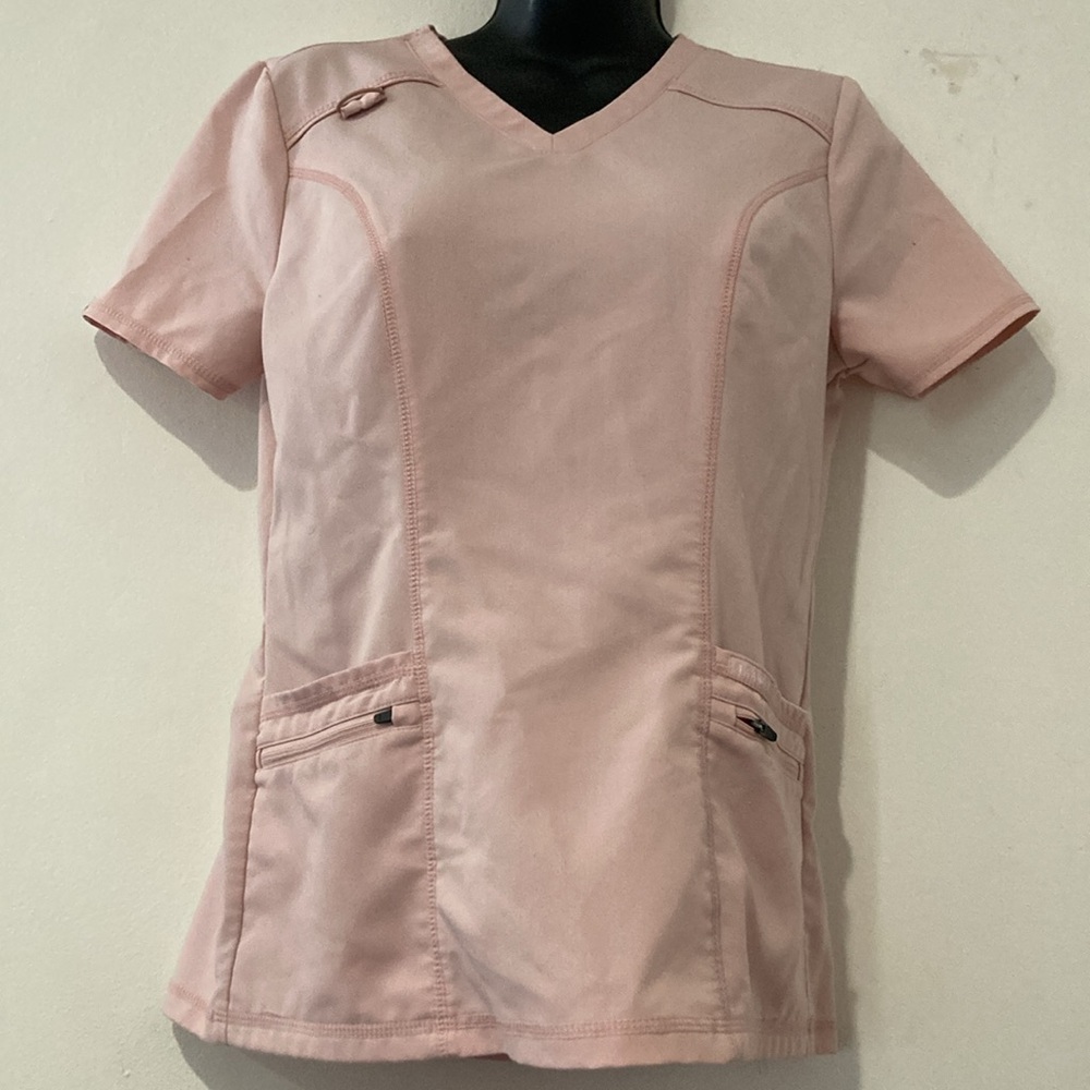 Jaanuu Scrub Set in this pretty blush color